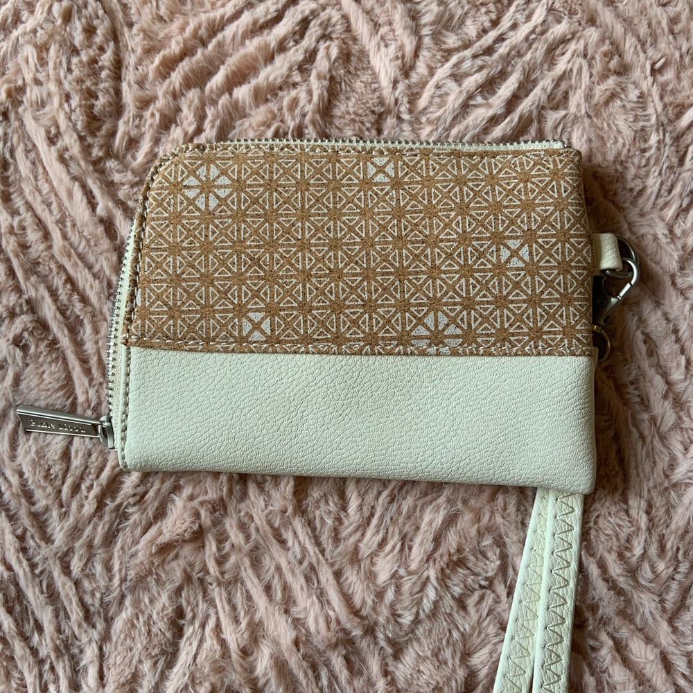 Cute wristlet - Picture 2 of 3